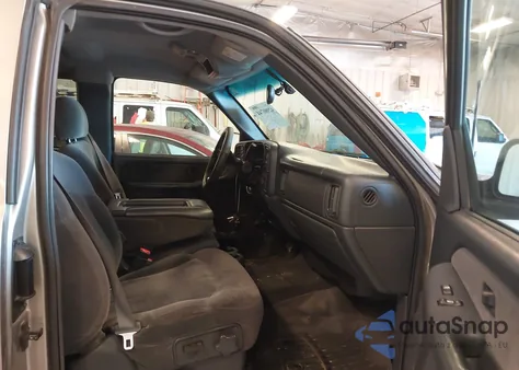 2002 Chevrolet Silverado 1500 Ls из США, поврежденный, VIN 1GCEK19T62E186281